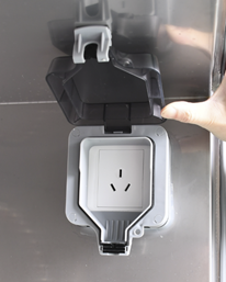 图片包含 人, 室内, 手, 男人

AI 生成的内容可能不正确.